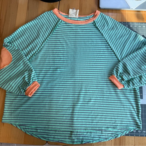 Fantastic Fawn Oversized Striped Raglan 🍑 Mint × Plum × Peach • Size S - Picture 6 of 6